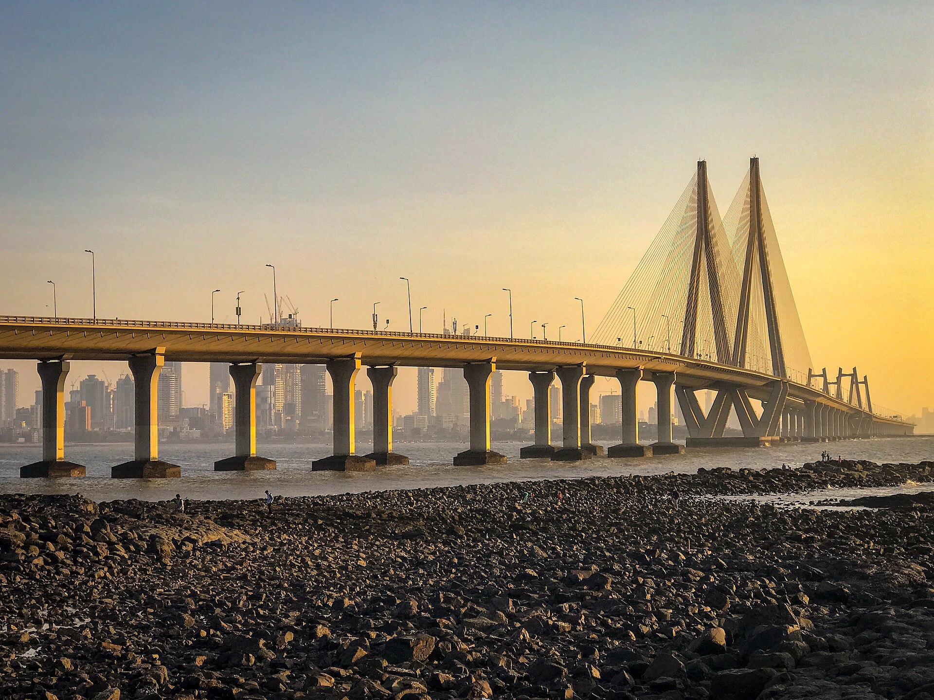 Mumbai — Wikimedia Commons (Wikipedia summary) photo