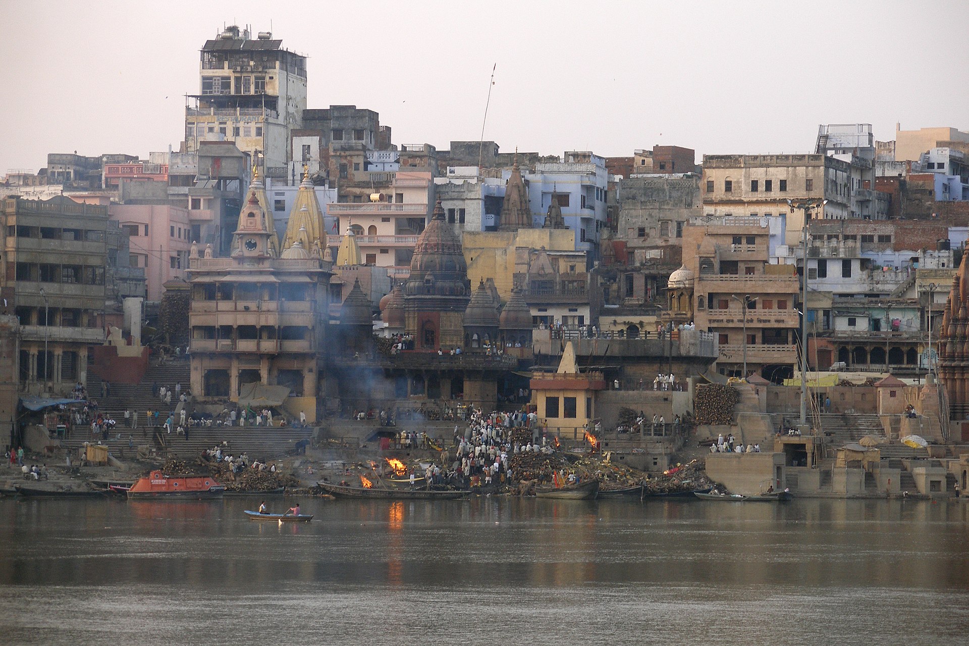 Varanasi (VNS) — สนามบินคอริดอร์ผู้แสวงบุญพุทธ ไปอินเดีย เนปาล ศรีลังกา, photo via Wikimedia Commons (Wikipedia summary image)